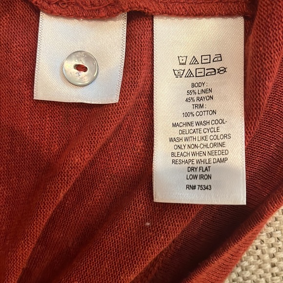 Rachel Ashwell v neck top - Picture 11 of 13